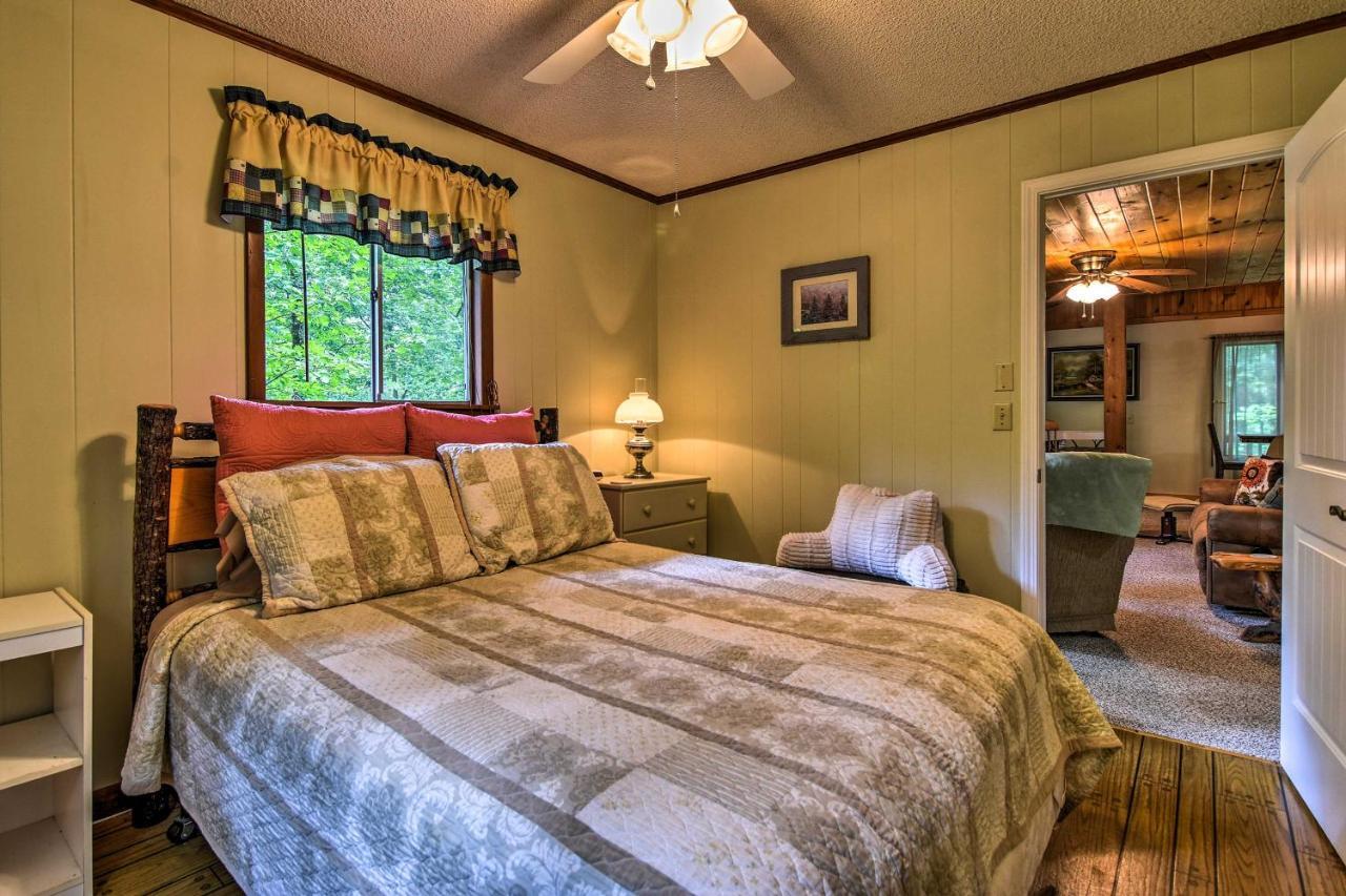 Robbinsville Cabin With Deck 3 Mi To Fontana Lake! Exterior photo