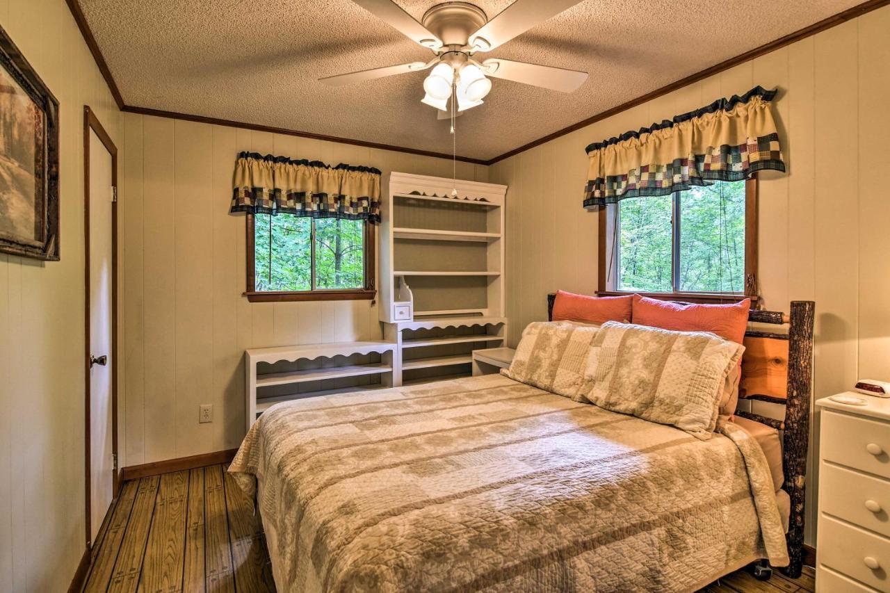 Robbinsville Cabin With Deck 3 Mi To Fontana Lake! Exterior photo