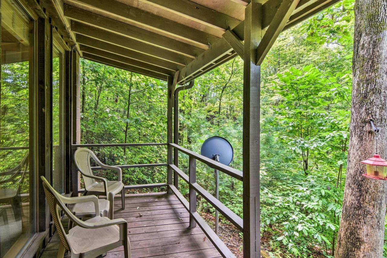 Robbinsville Cabin With Deck 3 Mi To Fontana Lake! Exterior photo